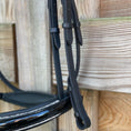 Load image into Gallery viewer, Backenstücke mit Zaumhaken - Ascot Reitsportschwarz mit silbernen Beschlägen1.5 cm (breit)
